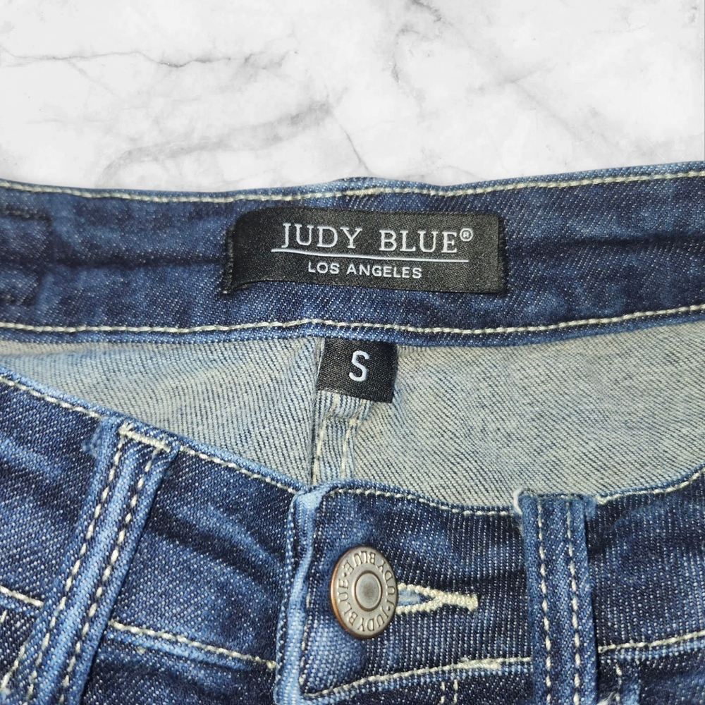 Judy Blue Shorts - Picture 4 of 6